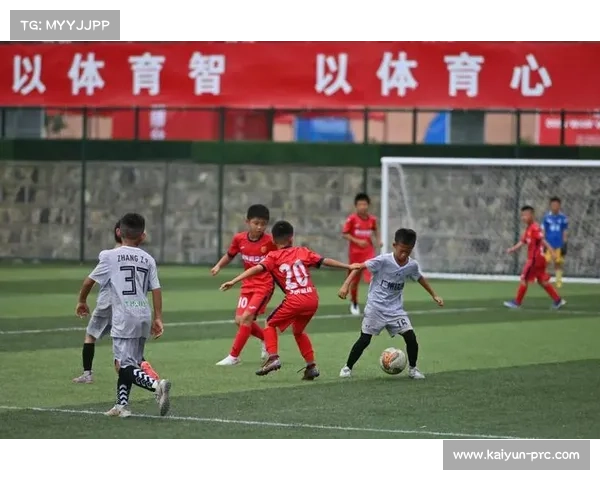 东莞光明中学教练解析恩平混编赛制打破地域界限可能重塑青训思维 东莞光明中学教练解析恩平混编赛制打破地域界限可能重塑青训思维